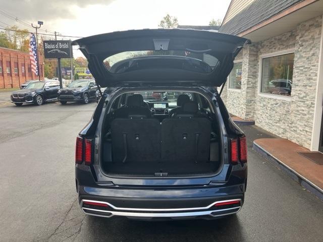 used 2022 Kia Sorento Hybrid car, priced at $26,109