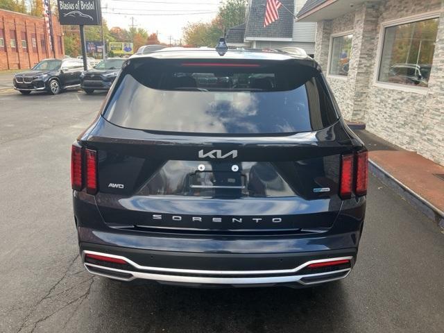 used 2022 Kia Sorento Hybrid car, priced at $26,109