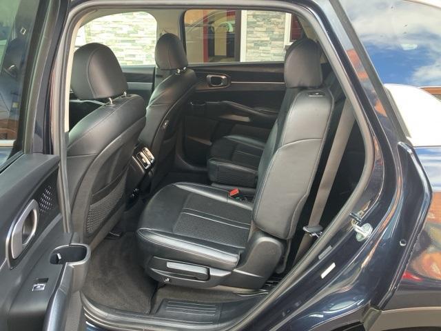 used 2022 Kia Sorento Hybrid car, priced at $26,109