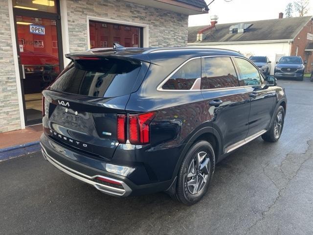 used 2022 Kia Sorento Hybrid car, priced at $26,109