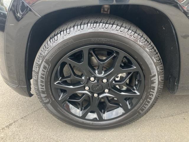 used 2021 Jeep Grand Cherokee car, priced at $28,857