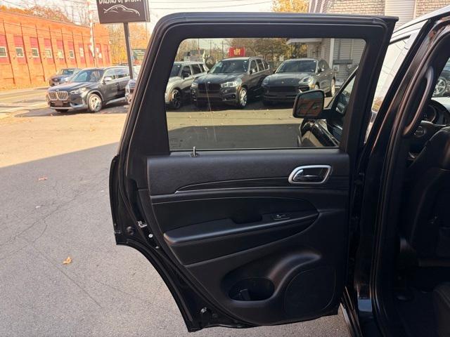 used 2020 Jeep Grand Cherokee car, priced at $23,997