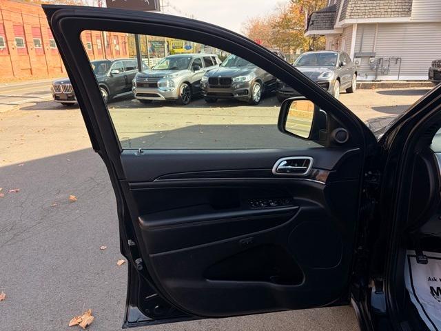 used 2020 Jeep Grand Cherokee car, priced at $23,997