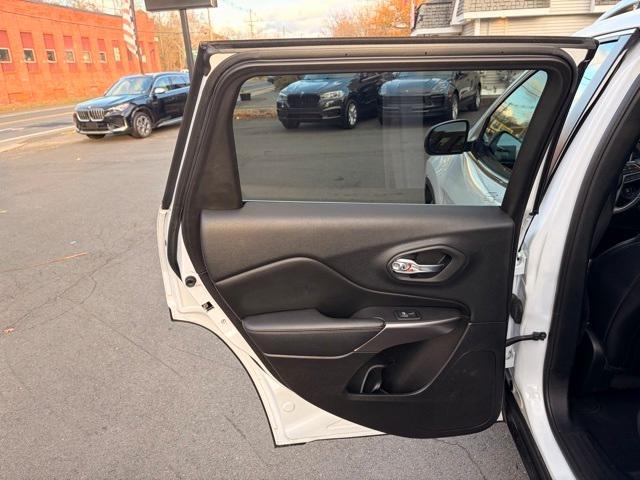 used 2019 Jeep Cherokee car, priced at $13,362