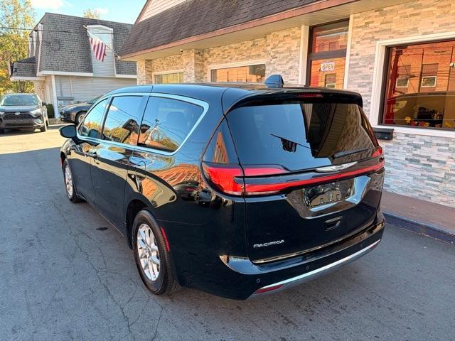 used 2024 Chrysler Pacifica car, priced at $27,699