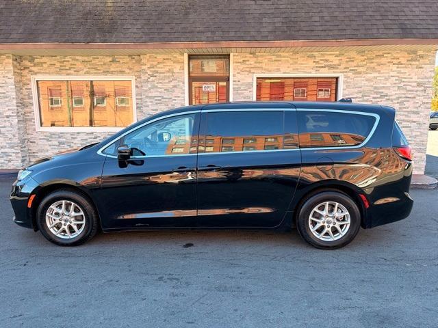 used 2024 Chrysler Pacifica car, priced at $27,699