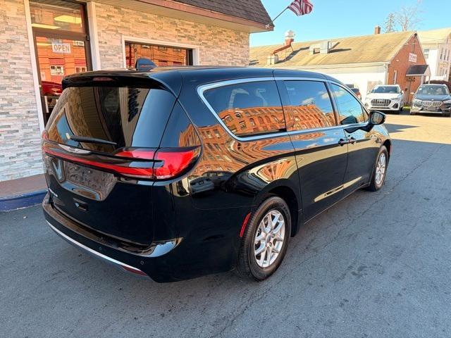 used 2024 Chrysler Pacifica car, priced at $27,699