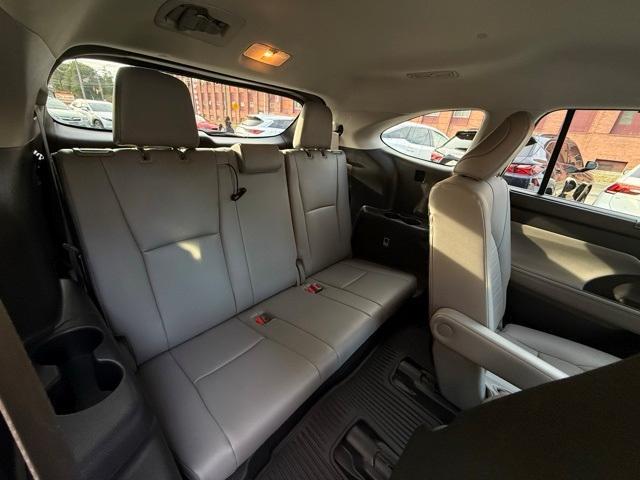 used 2021 Toyota Highlander car, priced at $30,898