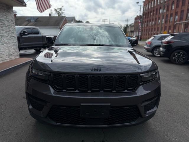 used 2022 Jeep Grand Cherokee car, priced at $30,594