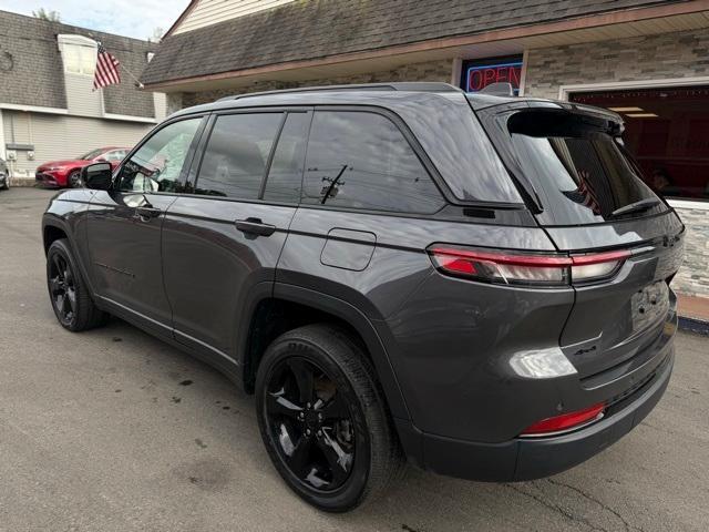 used 2022 Jeep Grand Cherokee car, priced at $30,594