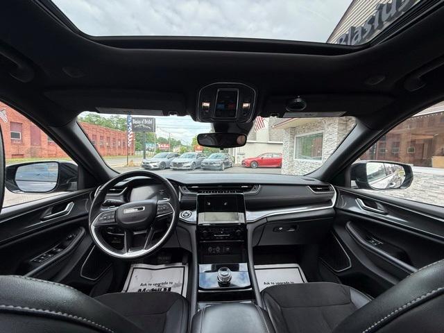 used 2022 Jeep Grand Cherokee car, priced at $30,594