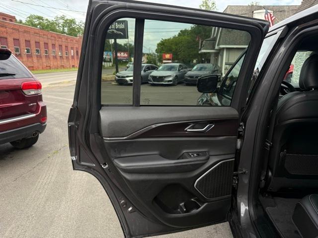 used 2022 Jeep Grand Cherokee car, priced at $30,594