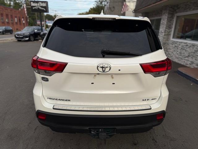used 2019 Toyota Highlander car, priced at $22,934