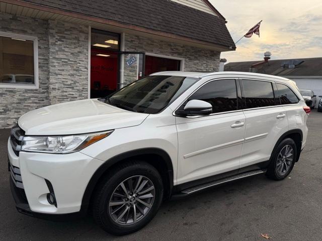 used 2019 Toyota Highlander car, priced at $22,934