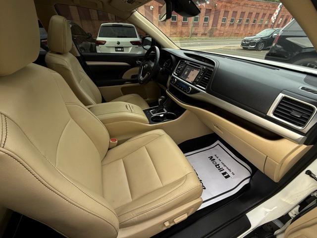 used 2019 Toyota Highlander car, priced at $22,934
