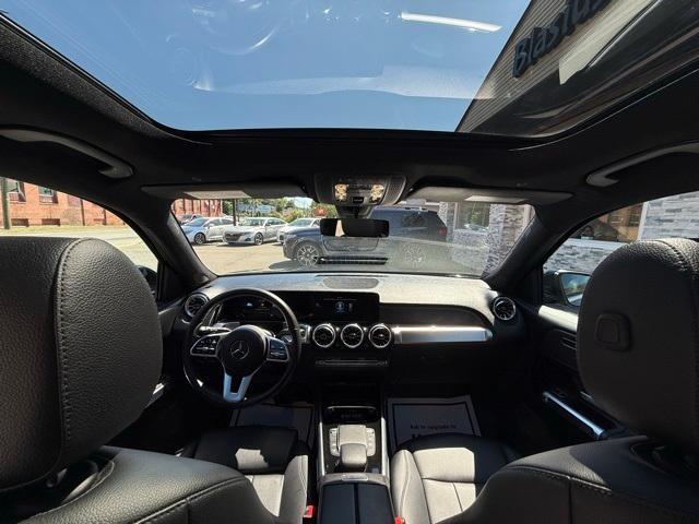 used 2022 Mercedes-Benz GLB 250 car, priced at $25,699