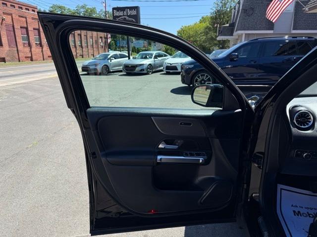 used 2022 Mercedes-Benz GLB 250 car, priced at $25,699