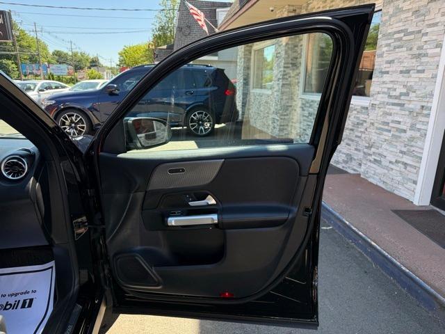 used 2022 Mercedes-Benz GLB 250 car, priced at $25,699