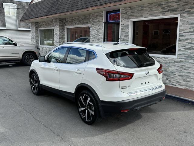 used 2022 Nissan Rogue Sport car, priced at $19,999