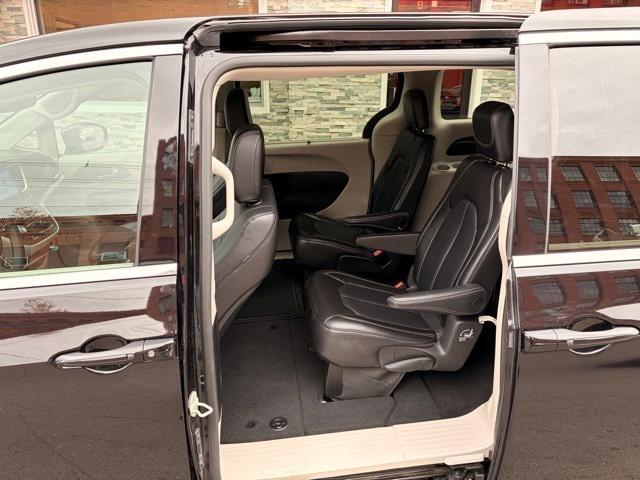 used 2024 Chrysler Pacifica car, priced at $27,905