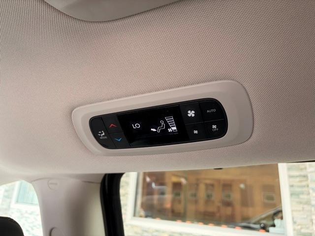 used 2024 Chrysler Pacifica car, priced at $27,905