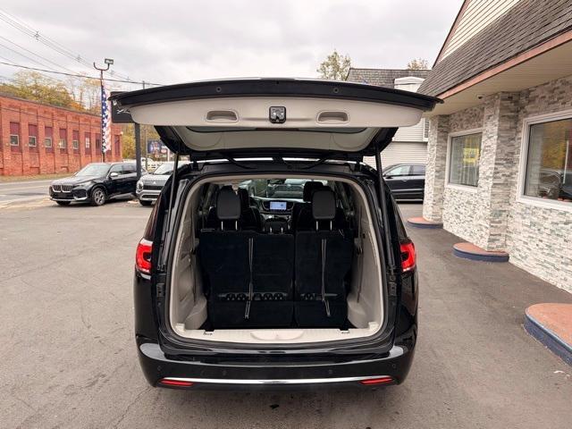 used 2024 Chrysler Pacifica car, priced at $27,905