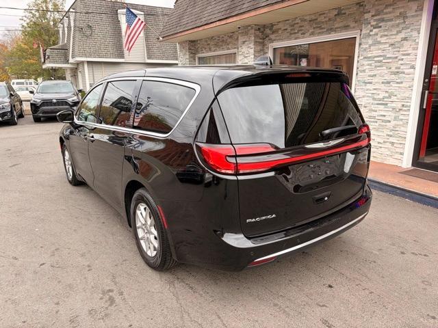 used 2024 Chrysler Pacifica car, priced at $27,905