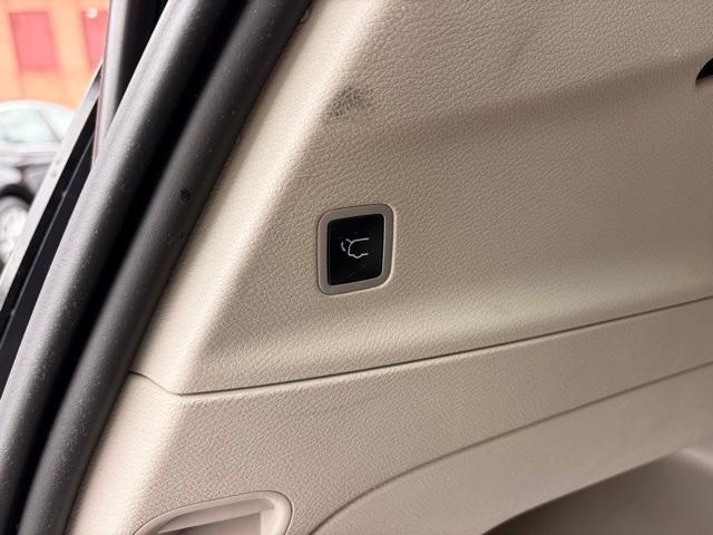 used 2024 Chrysler Pacifica car, priced at $27,905