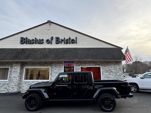 used 2022 Jeep Gladiator car, priced at $30,486