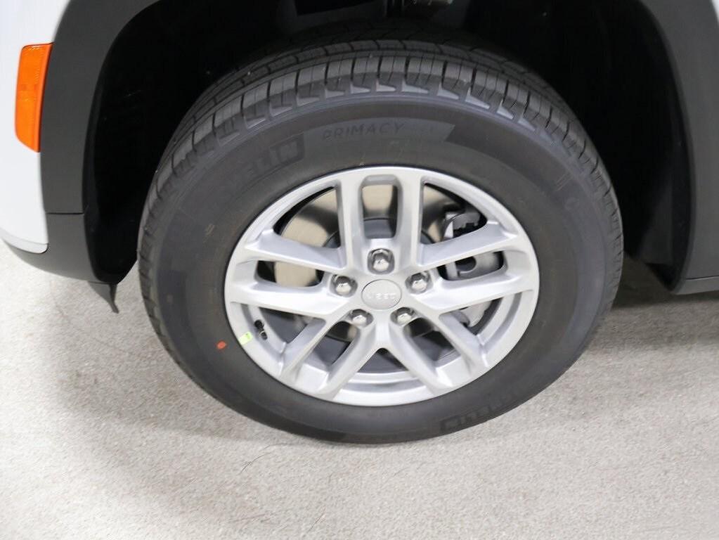 new 2025 Jeep Grand Cherokee L car, priced at $37,804