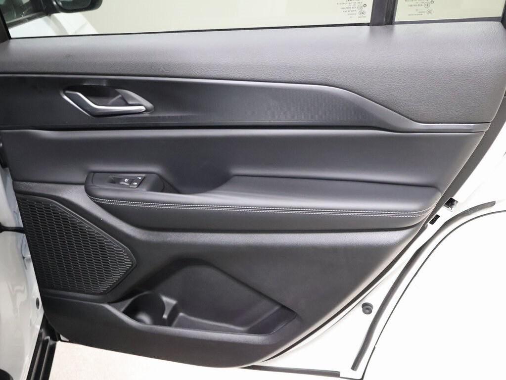 new 2025 Jeep Grand Cherokee L car, priced at $37,804