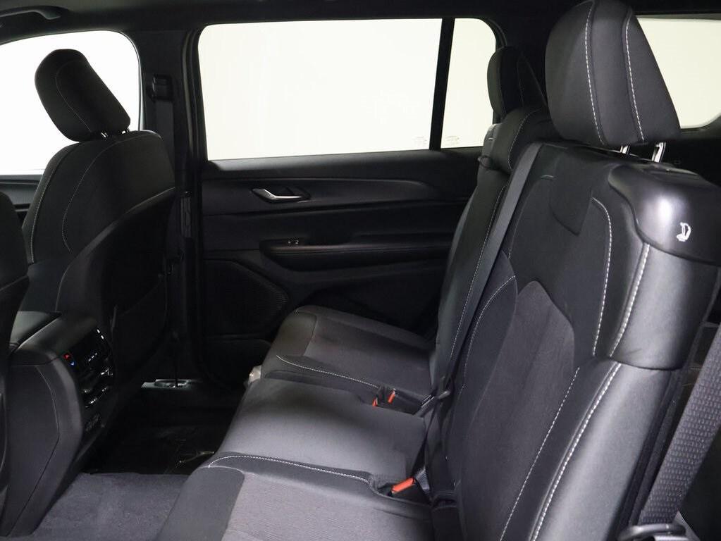 new 2025 Jeep Grand Cherokee L car, priced at $37,804