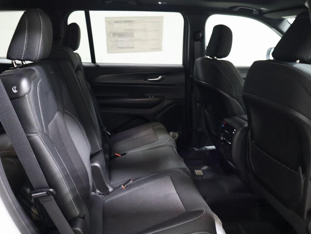 new 2025 Jeep Grand Cherokee L car, priced at $37,804