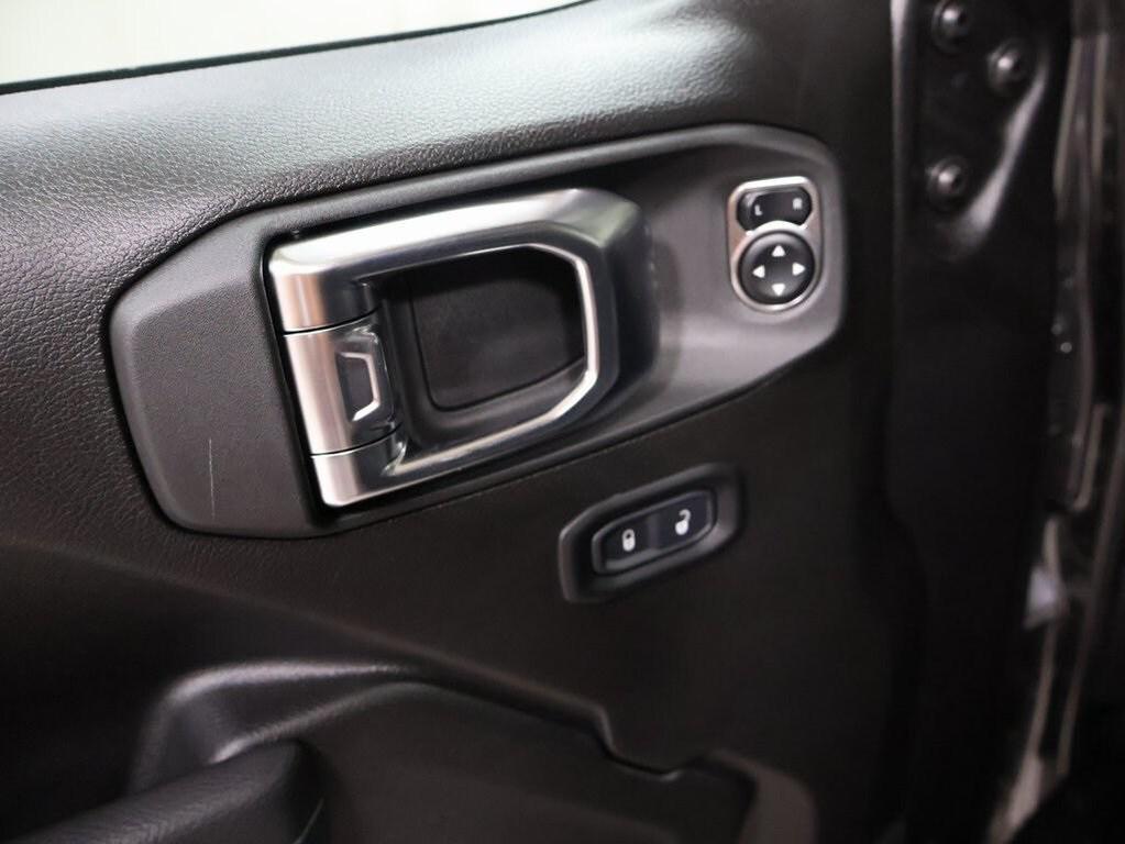 new 2025 Jeep Gladiator car, priced at $47,938