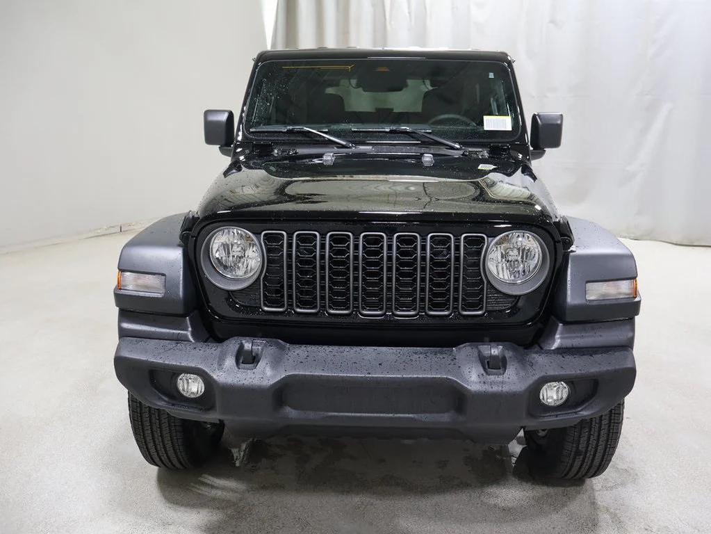 new 2025 Jeep Wrangler car, priced at $39,165