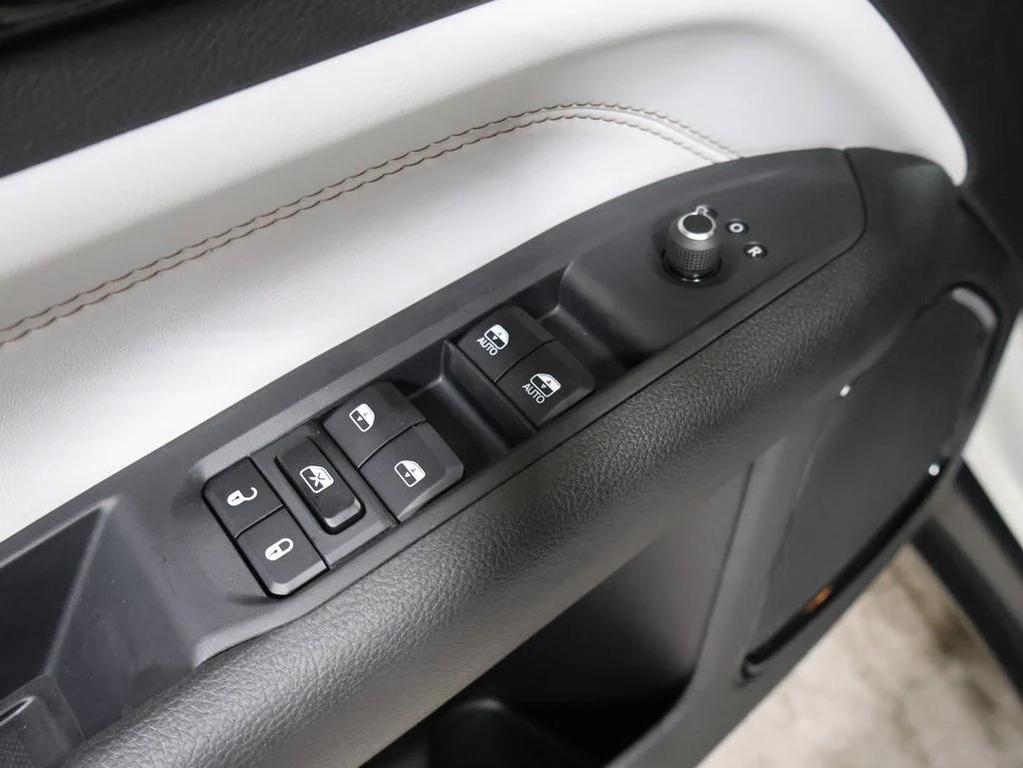 new 2025 Jeep Compass car, priced at $31,955