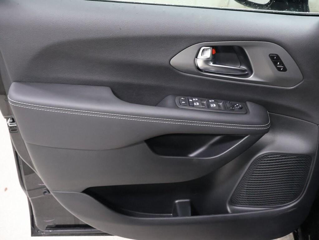 new 2026 Chrysler Pacifica car, priced at $40,794