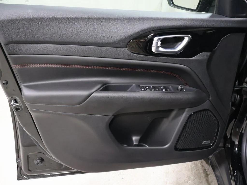 new 2025 Jeep Compass car, priced at $35,612