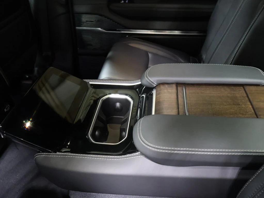 new 2025 Jeep Grand Wagoneer car, priced at $84,317