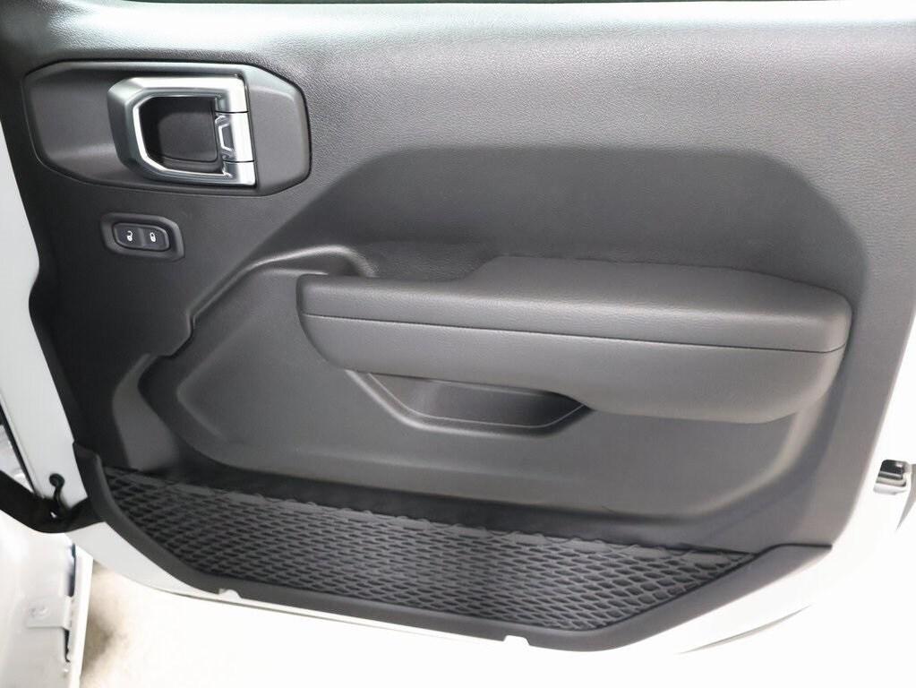 new 2025 Jeep Wrangler car, priced at $52,053