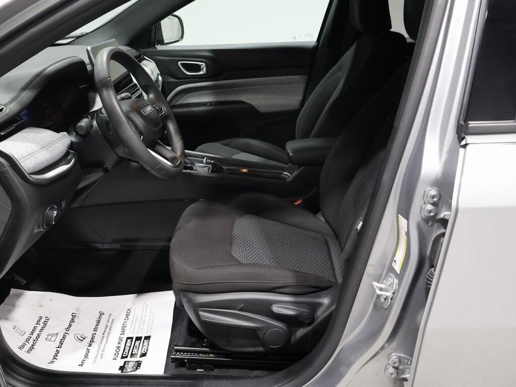 used 2023 Jeep Compass car, priced at $21,000