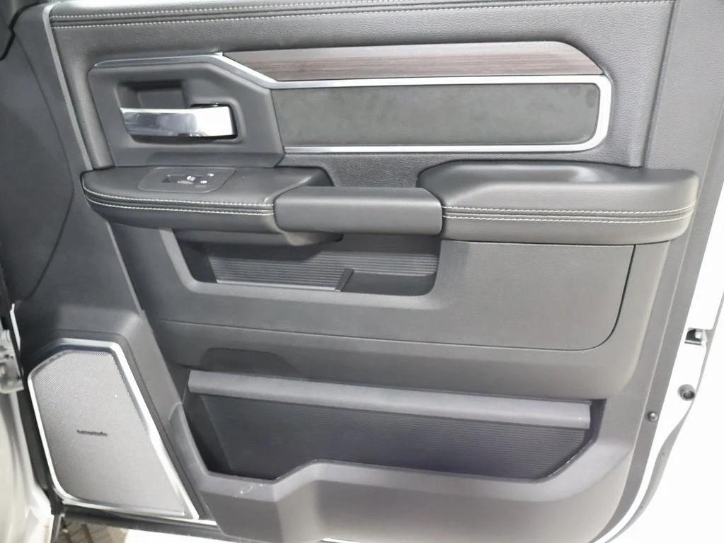 new 2025 Ram 2500 car, priced at $77,152