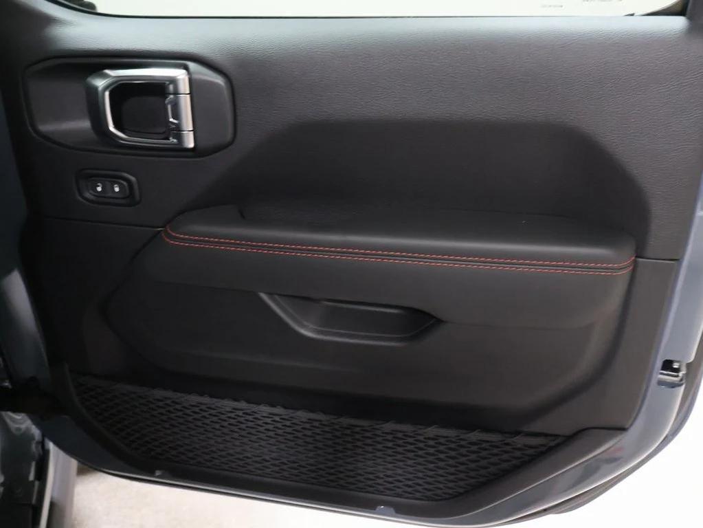 new 2025 Jeep Gladiator car, priced at $51,723