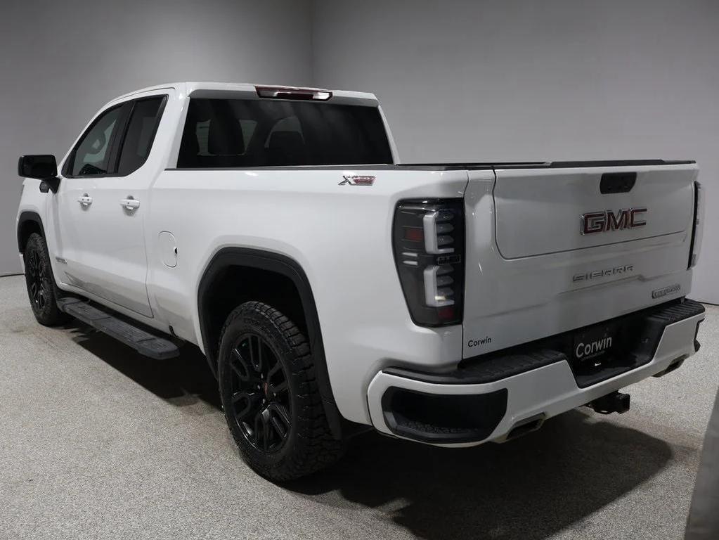 used 2022 GMC Sierra 1500 car, priced at $34,000