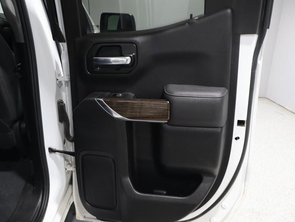 used 2022 GMC Sierra 1500 car, priced at $34,000