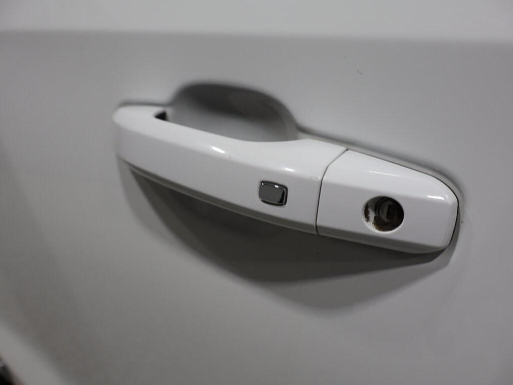 used 2022 GMC Sierra 1500 car, priced at $34,000