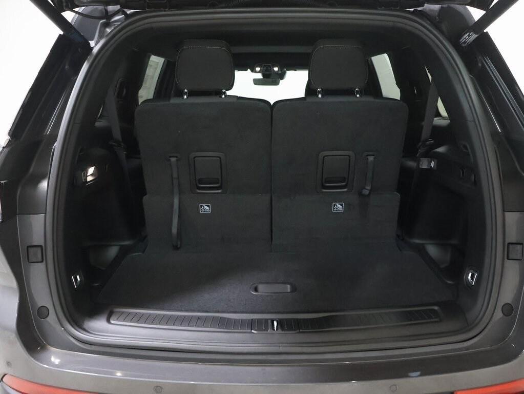 new 2025 Jeep Grand Cherokee L car, priced at $39,478