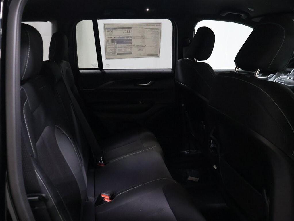 new 2025 Jeep Grand Cherokee car, priced at $38,433