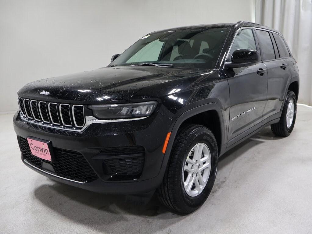 new 2025 Jeep Grand Cherokee car, priced at $38,433