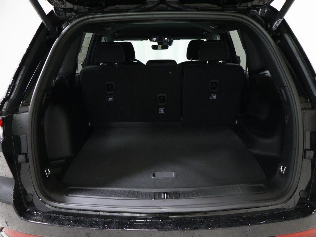 new 2025 Jeep Grand Cherokee car, priced at $37,131